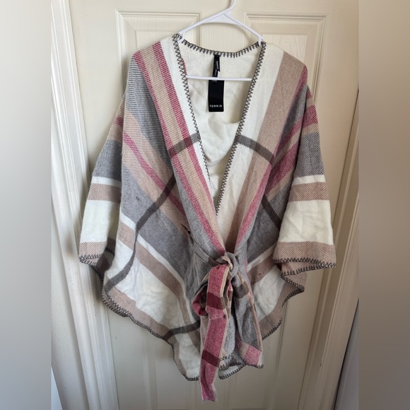 Torrid Belted Ruana - Picture 2 of 4